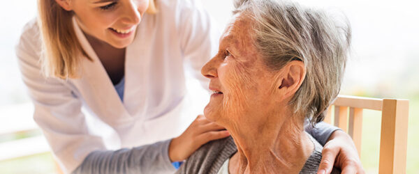 Pratiques du lien soignant en EHPAD